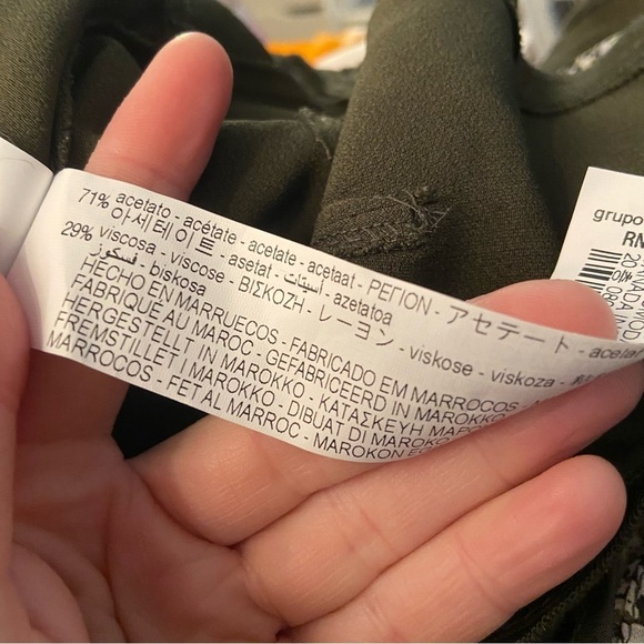 BNWT Zara women’s olive green shiny faux wrap v-neck tank top in size small - Picture 11 of 11